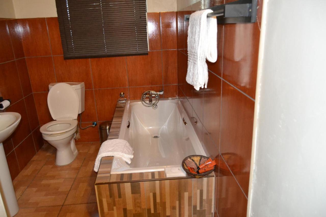 Chobe Sunset Chalets Lesoma Экстерьер фото