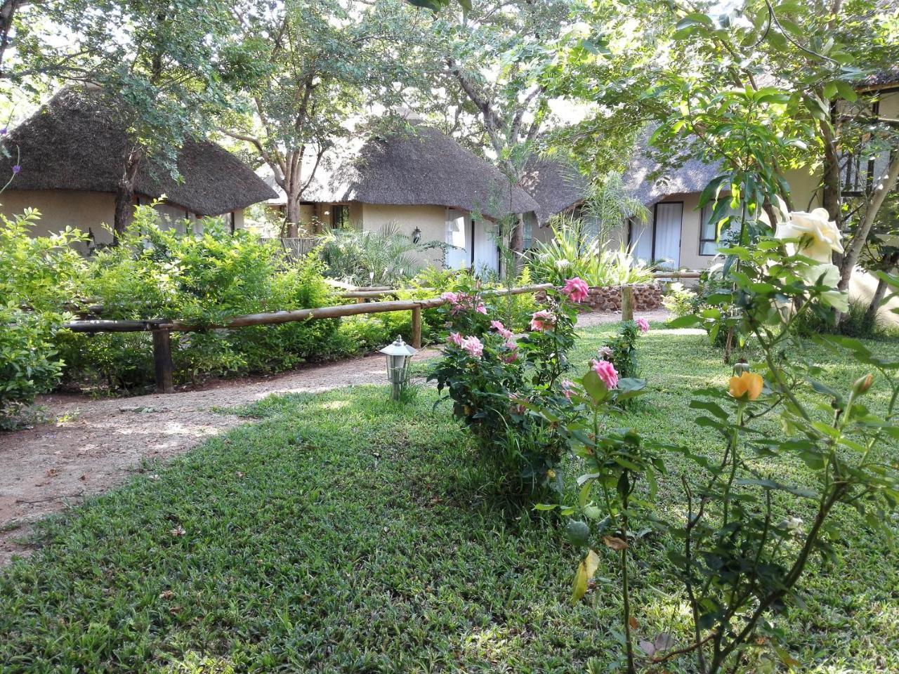 Chobe Sunset Chalets Lesoma Экстерьер фото