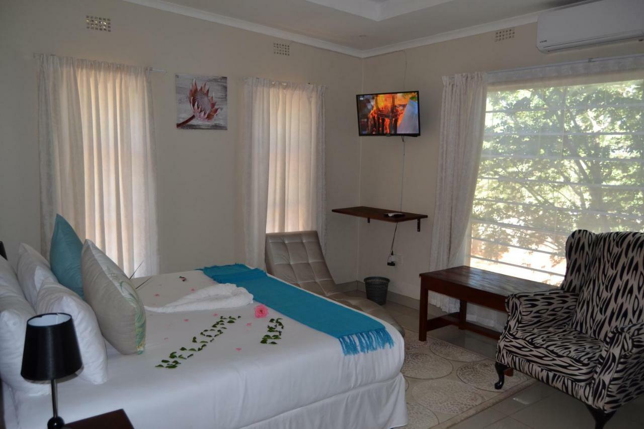 Chobe Sunset Chalets Lesoma Экстерьер фото