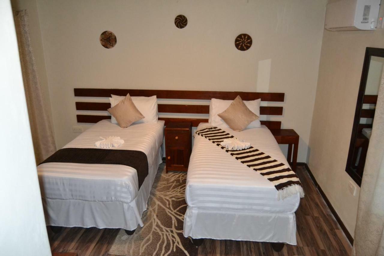 Chobe Sunset Chalets Lesoma Экстерьер фото
