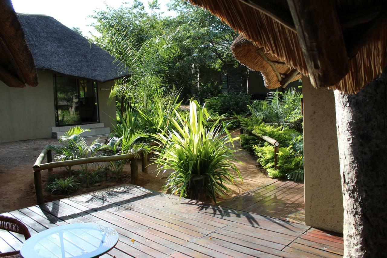Chobe Sunset Chalets Lesoma Экстерьер фото